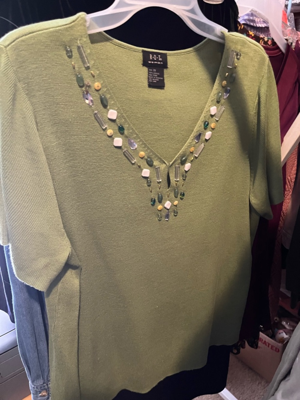 RQT Green V-Neck Short Sleeve top with Beaded Neckline 2X
